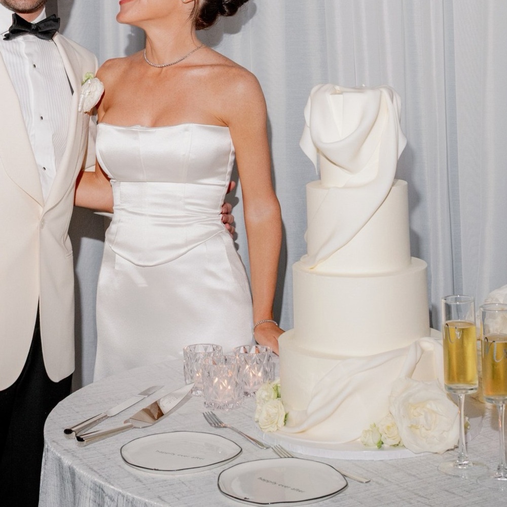 Chic Second Look Wedding Dress